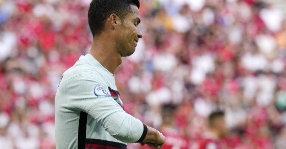 Cristiano Ronaldo vende casa na Trump Tower a preço de saldo