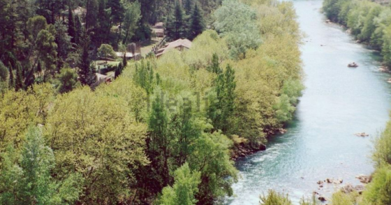 Aldeia à venda