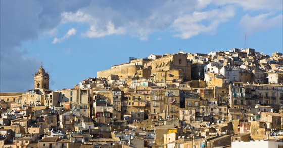 Casas por 1 euro na Sicília: iniciativa chega a Caltagirone, património mundial da UNESCO