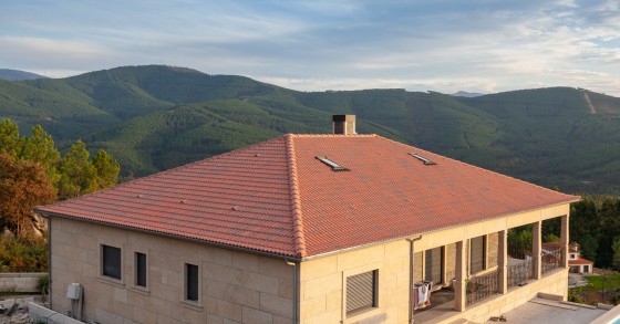 A Argibetão fabrica telhas de cimento