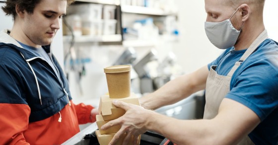 Uso de máscara obrigatório no trabalho? Empresas decidem - há exceções