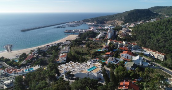 Casas de luxo com vista para o mar em Sesimbra