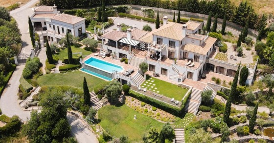 Esta hermosa finca tiene todo lo que necesitas para una vida de lujo en el Algarve