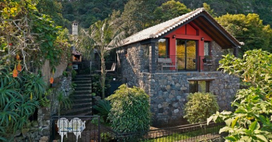 Casas en medio de la naturaleza