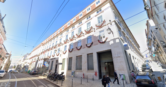 Sede da Fidelidade à venda