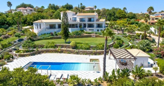 Luxury villa for sale in the Algarve