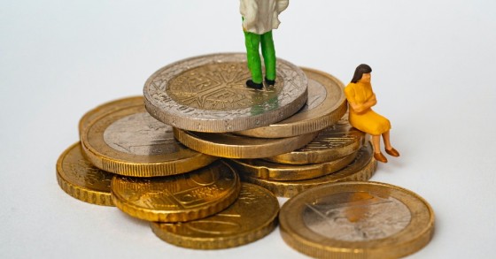 Moedas com bonecos