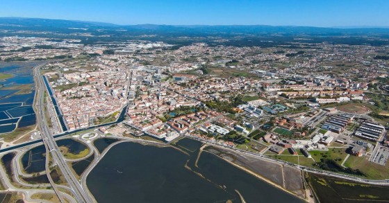 Câmara de Aveiro vende vários imóveis em hasta pública