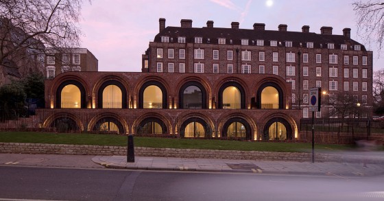 Fachada con los arcos