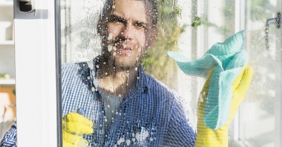 Limpar vidros manchados