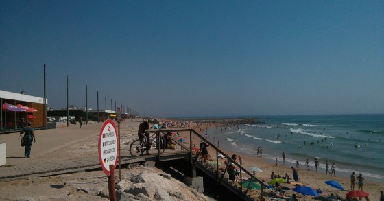 Despejos de restaurantes na Costa de Caparica