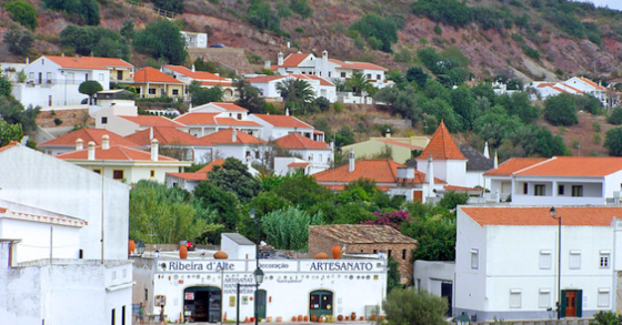 Alte: uma aldeia típica algarvia