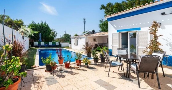 Casas à venda perto de Espanha