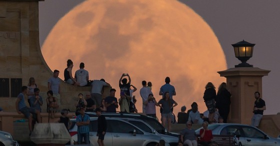Super Lua azul nos céus