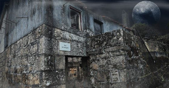 Halloween: casas à venda para restaurar
