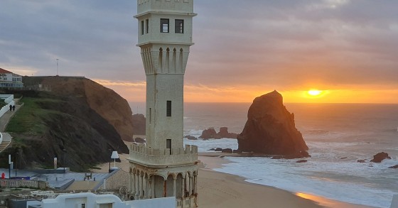 Casas novas em Santa Cruz em frente à praia