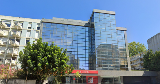 Shopping no Porto ao abandono