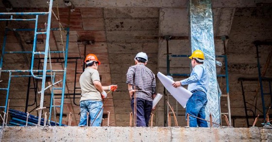 Trabalhadores na construção