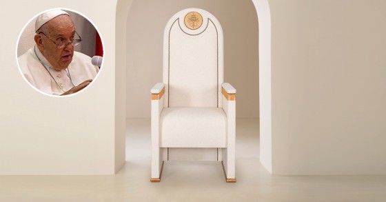 Cadeirão usado pelo Papa