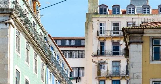 Ocupação ilegal de casas