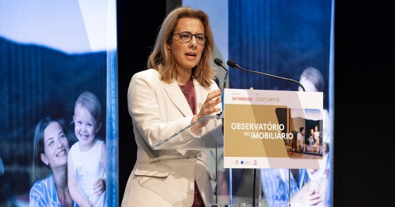 Jovens à procura de casa