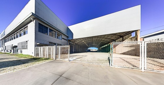 Armazém em leilão 
