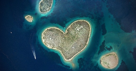 isola a forma di cuore