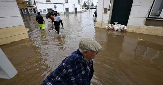 Reparar casas após tempestades