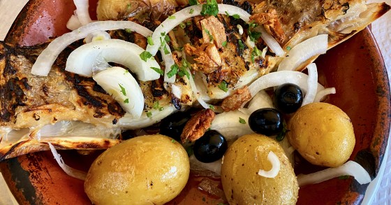 What do Portuguese eat at Easter