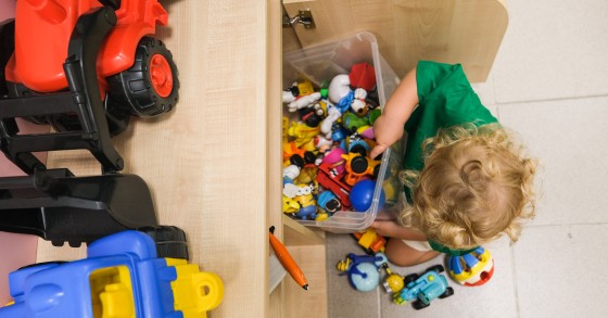 organizar brinquedos