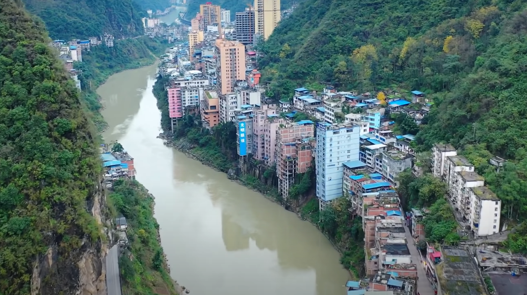 Yanjin, a cidade mais estreita do mundo — idealista/news Yanjin, a cidade mais estreita do mundo — idealista/news