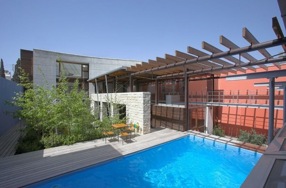 Investimento imobiliário dispara com negócios na hotelaria e logística