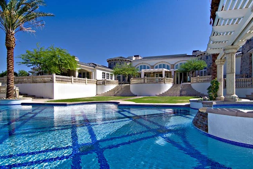 Esta aldeia italiana dá 5.000 euros a famílias que se mudem para lá