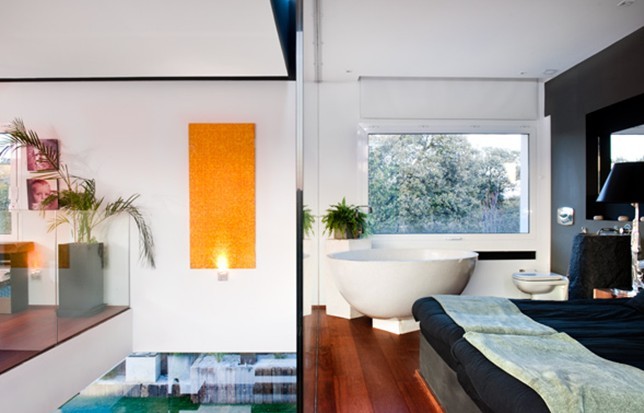 Maioria dos membros do BCE votou na subida dos juros em 75 pontos base