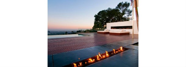 Uma casa pré-fabricada sustentável e cheia de luz natural