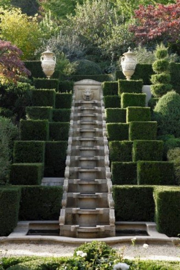 Protetor solar: como remover manchas da roupa branca e colorida