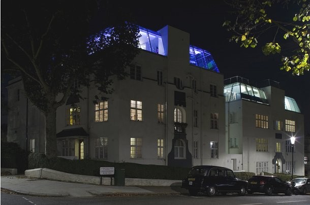 vista exterior da cobertura localizada no mítico bairro londrino de notting hill casas de sonho: último andar futurista no romântico bairro londrino de notting hill (fotos)