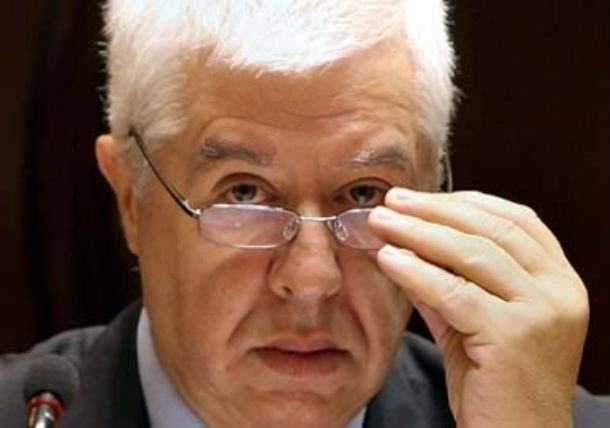 governo atrasa pagamento para beneficiar défice