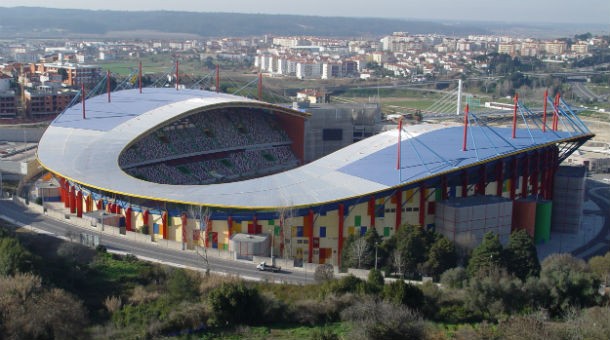 estádio de leiria à venda por 63 milhões