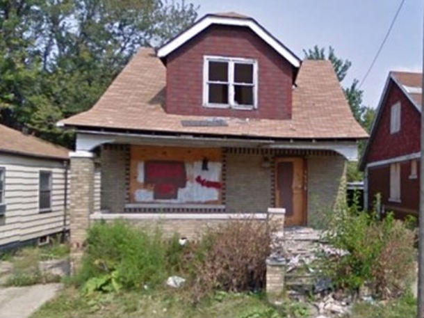 15 casas à venda por 70 euros... em detroit 