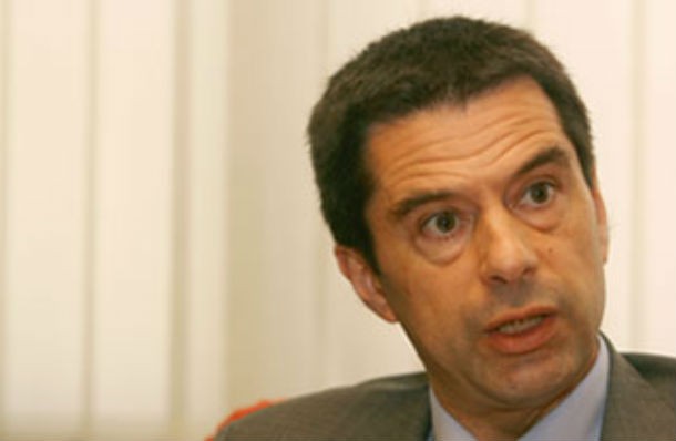 novo governo cria “task force” para cumprir plano de austeridade