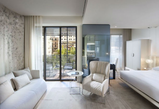 barcelona_10_mandarin_terrace_room_sm_0