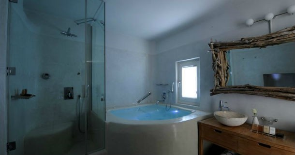 hotel-mystique-santorini10_0