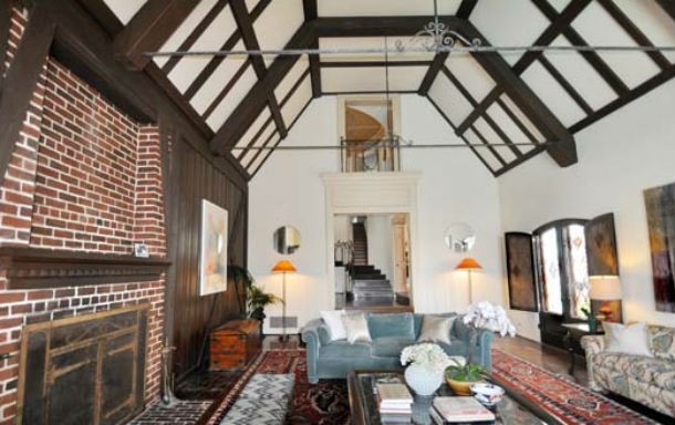 imagem do interior da casa de walt disney em los feliz antiga casa de walt disney em los angeles está à venda