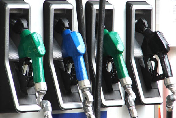 preço da gasolina sobe em média 11% e do gasóleo 12% combustíveis: bp e repsol também sobem preços