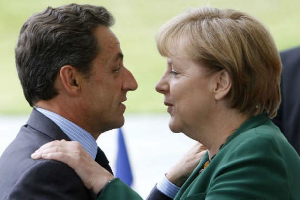 nicolas sarkozy e angela merkel estiveram reunidos na terça-feira europa quer mudar constituições para travar défice