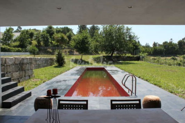 casas de fim-de-semana: quinta com piscina e vista para o parque natural de sintra (fotos)