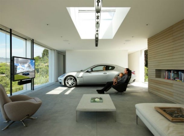 car-in-home-maserati-competition1_0