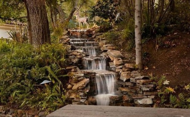 sharonstone_beverlyhills5_1