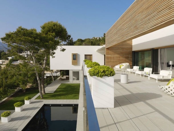 Pure-White-House-01-1